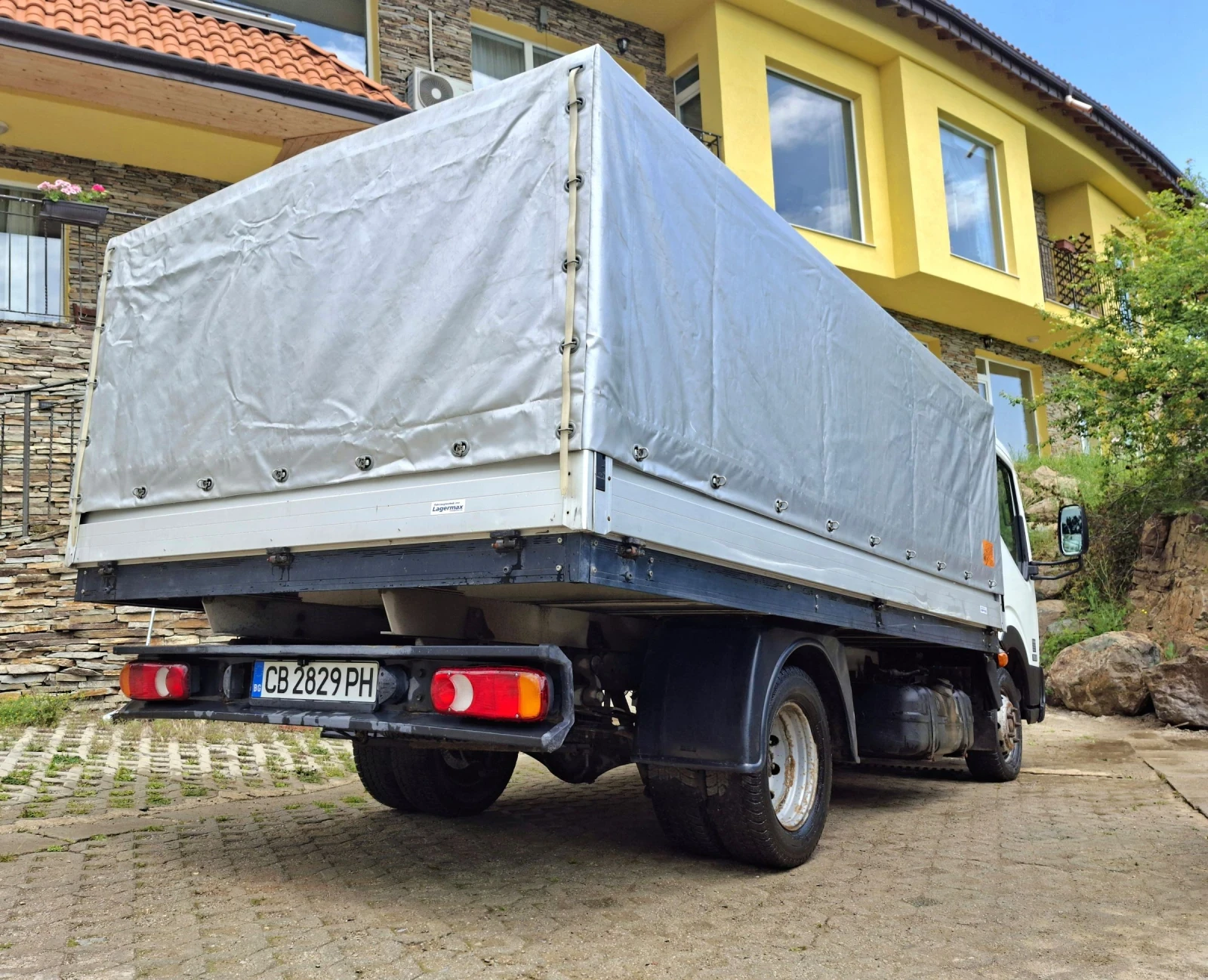 Nissan Kabstar 2.8, снимка 11 - Камиони - 55390153