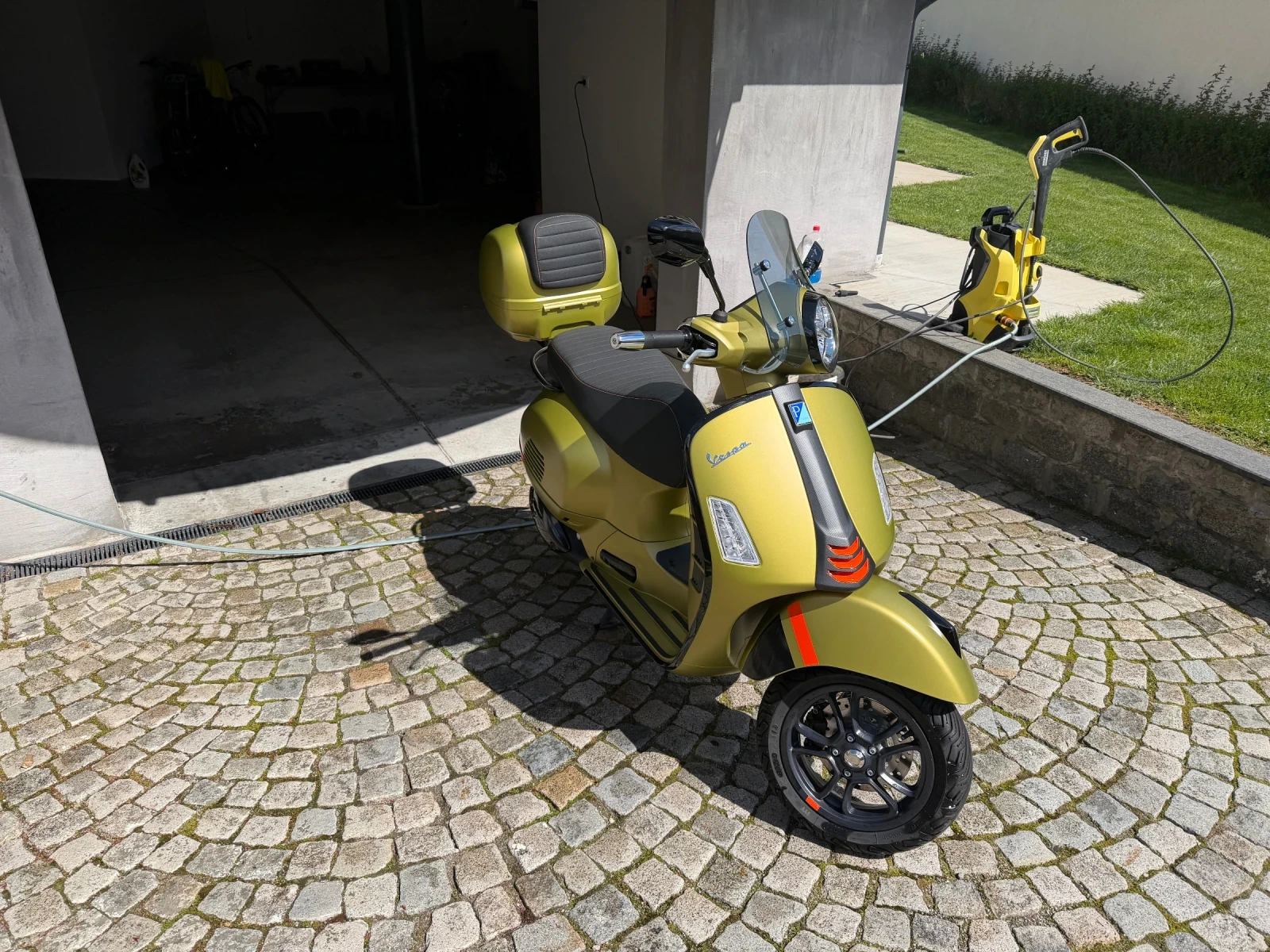 Vespa 300, снимка 3 - Мотоциклети и мототехника - 54148004