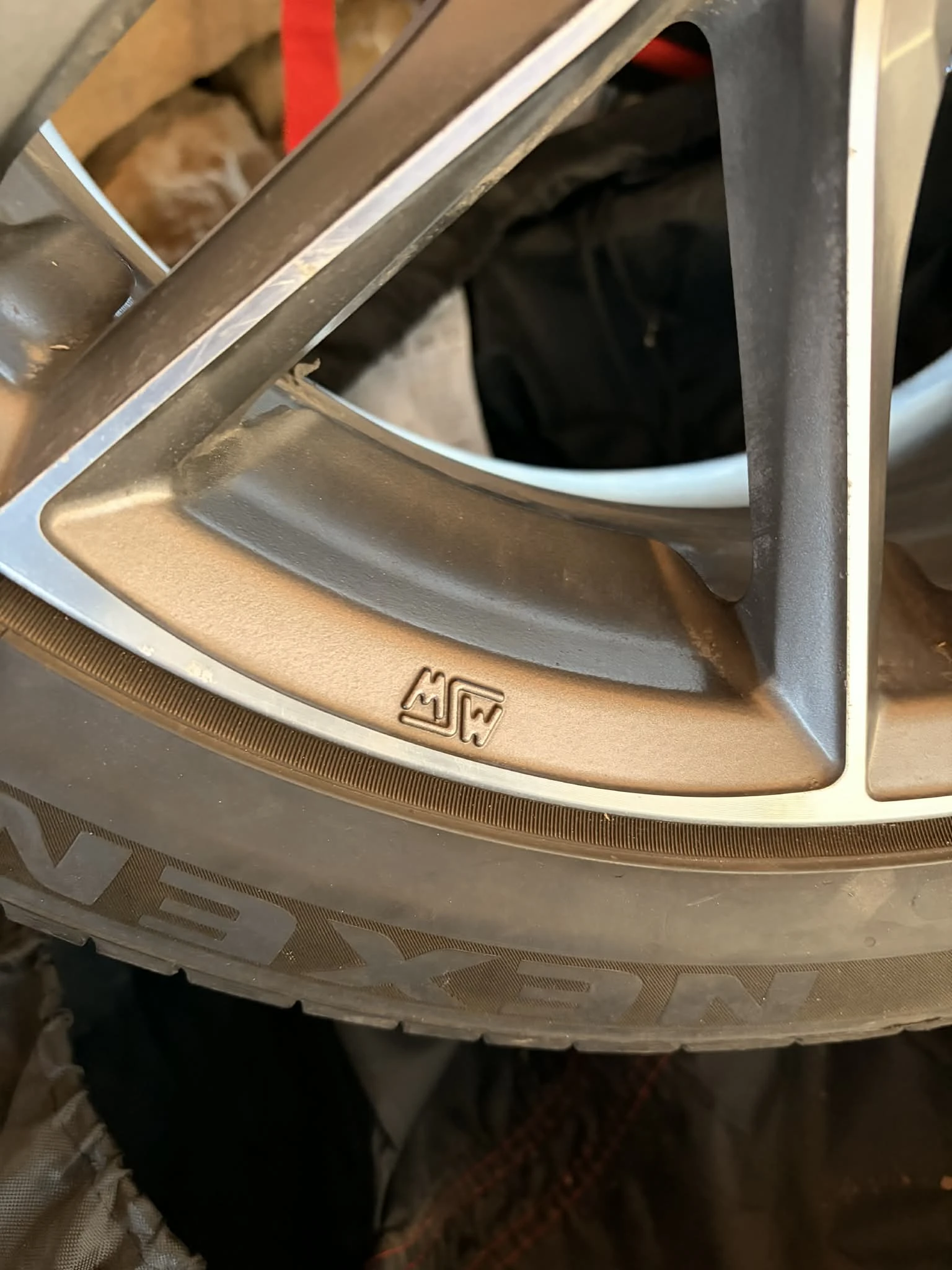 Гуми с джанти Nexen 225/45R17