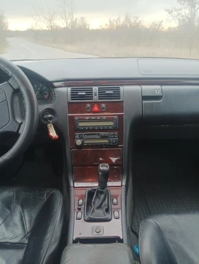 Обява за продажба на Mercedes-Benz E 200 ~2 000 лв. - изображение 3