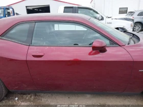 Dodge Challenger 5.7L V-8 VVT, 375HP Rear Wheel Drive - 33400 лв. - 67627940 | Car24.bg