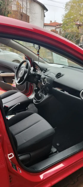 Mazda 2 - 2300 € / 4498.41 лв. - 28629912 6