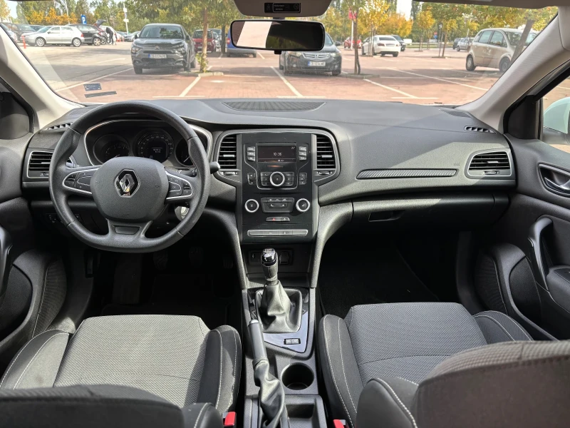 Renault Megane 1.5 dCi, снимка 3 - Автомобили и джипове - 47530841