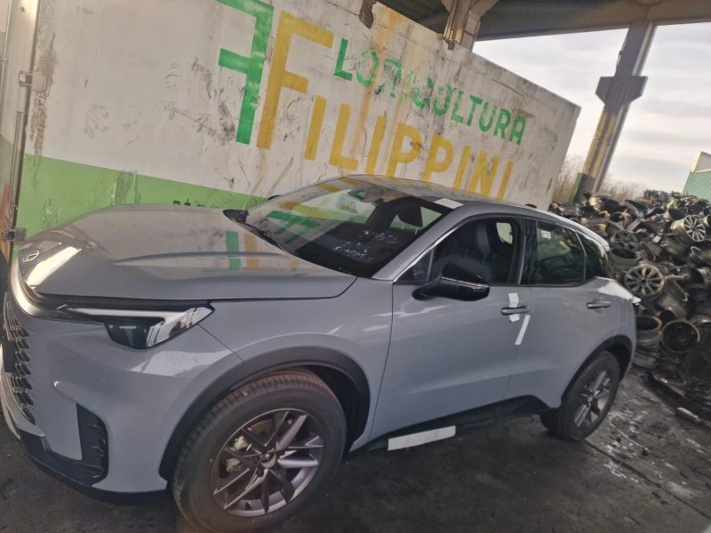 Lexus LBX, снимка 3 - Автомобили и джипове - 49478132