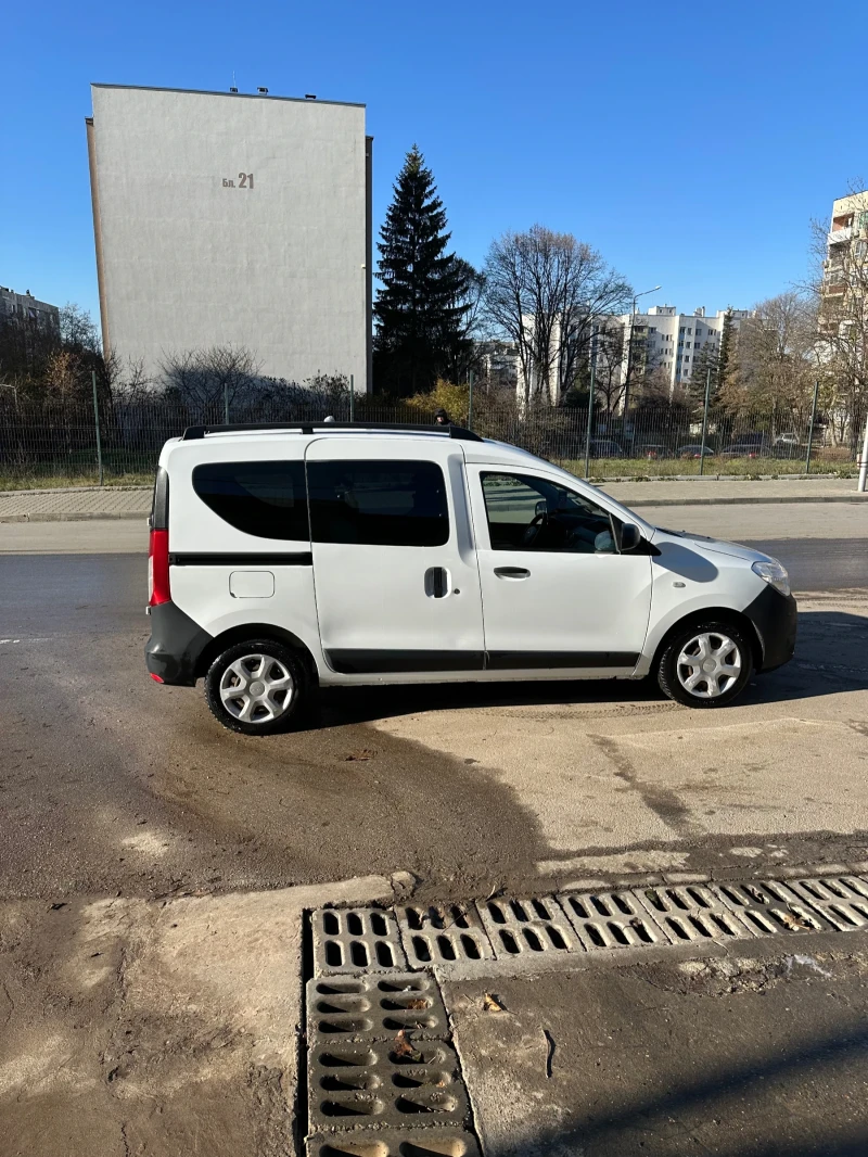 Dacia Dokker, снимка 5 - Автомобили и джипове - 52366092
