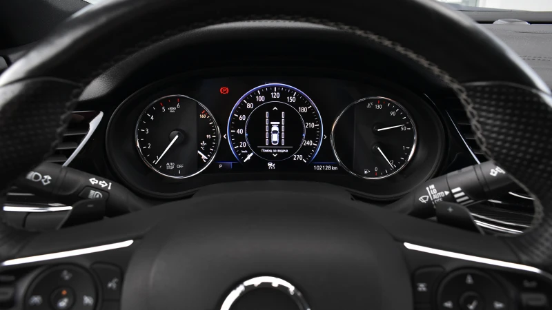 Opel Insignia Grand Sport 2.0d Innovation 4x4 Automatic, снимка 15 - Автомобили и джипове - 51690804