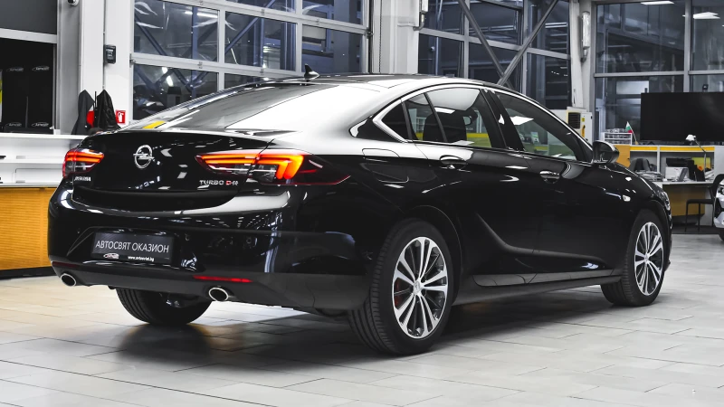 Opel Insignia Grand Sport 2.0d Innovation 4x4 Automatic, снимка 6 - Автомобили и джипове - 51690804