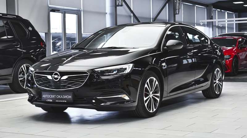 Opel Insignia Grand Sport 2.0d Innovation 4x4 Automatic, снимка 4 - Автомобили и джипове - 51690804