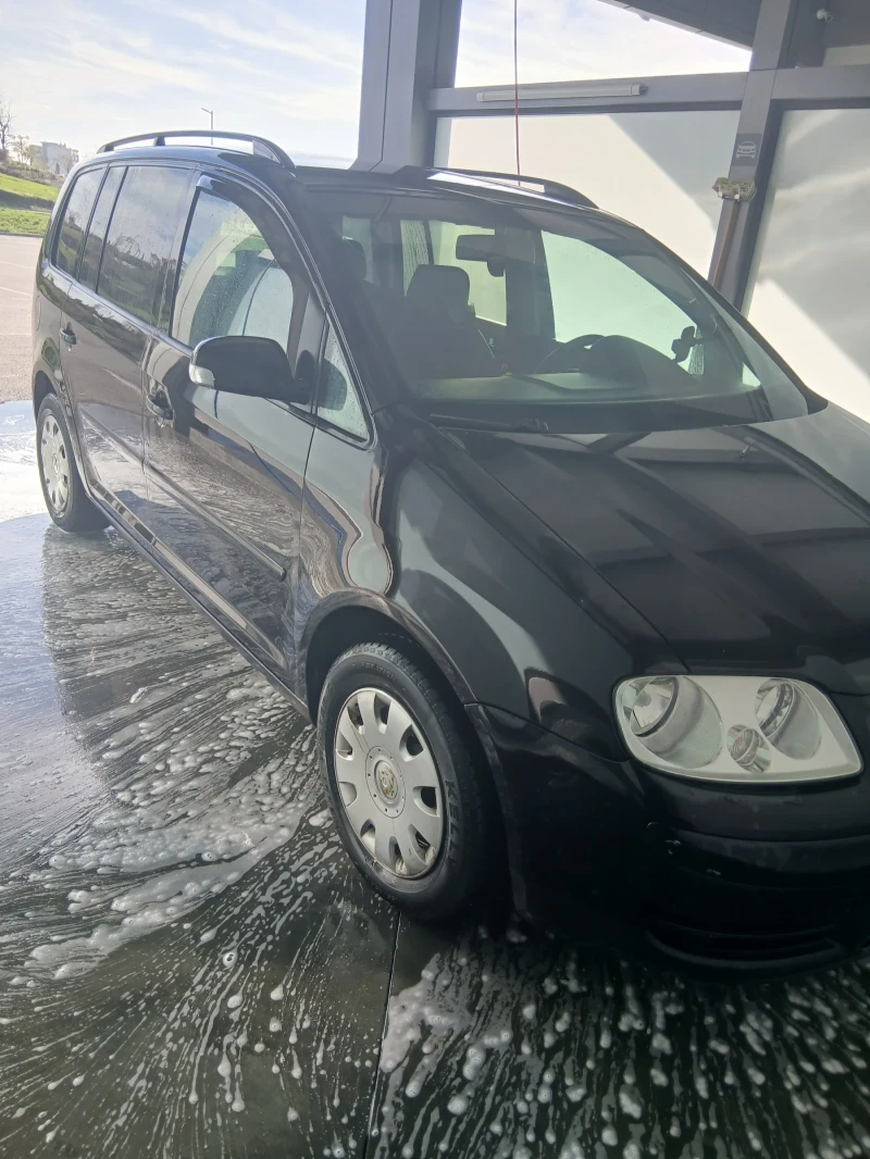 VW Touran, снимка 6 - Автомобили и джипове - 52507360