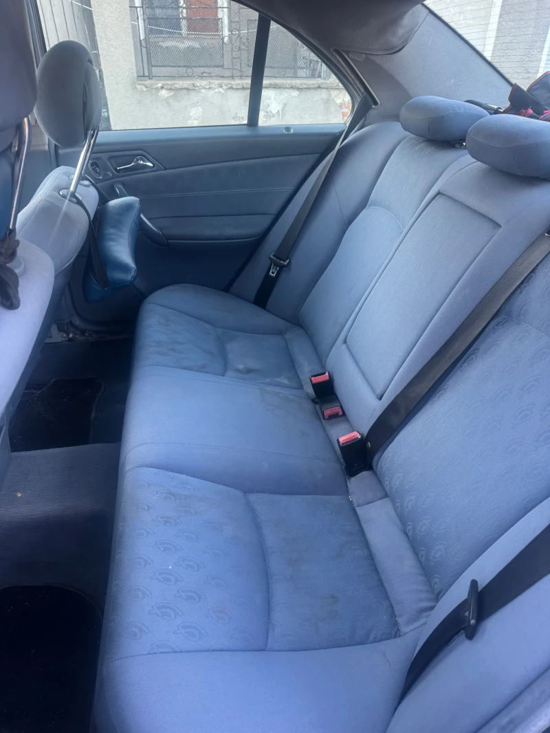 Mercedes-Benz C 200, снимка 5 - Автомобили и джипове - 52523198