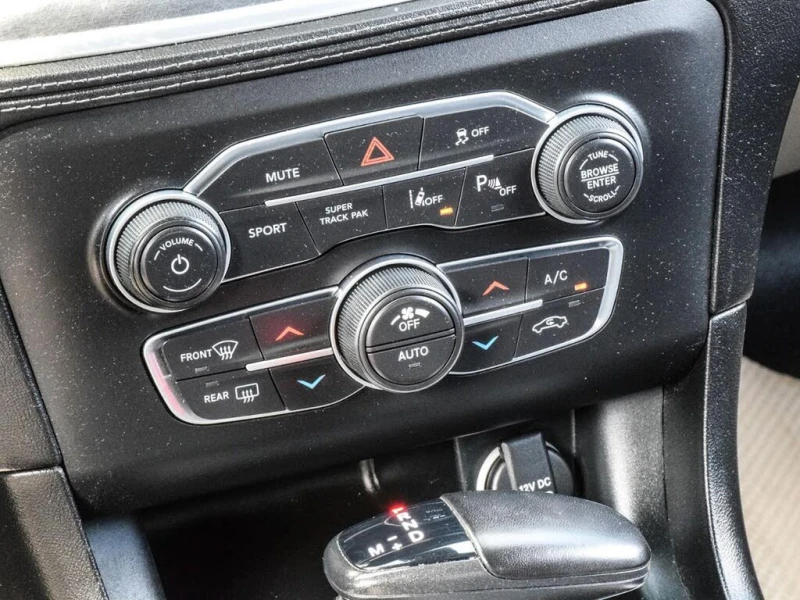 Dodge Charger R/T* RWD* АвтоКредит* (ЦЕНА ДО БГ), снимка 17 - Автомобили и джипове - 52619495