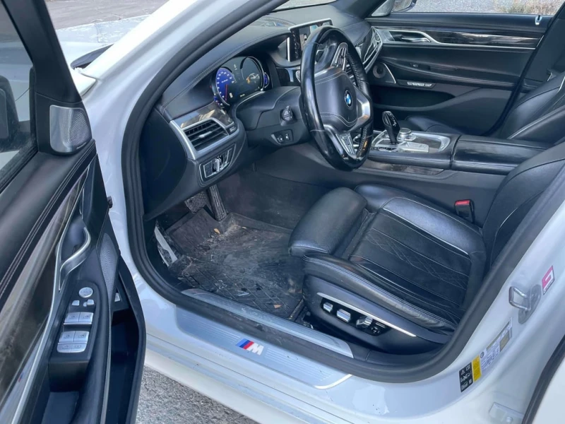 BMW 750 2017 * ТЕЛЕВИЗОРИ* ТАБЛЕТИ* ОБДУХВАНЕ* МАСАЖИ* , снимка 8 - Автомобили и джипове - 52672718