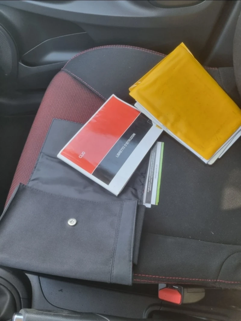 Renault Clio 1.2 LPG, снимка 11 - Автомобили и джипове - 53067302