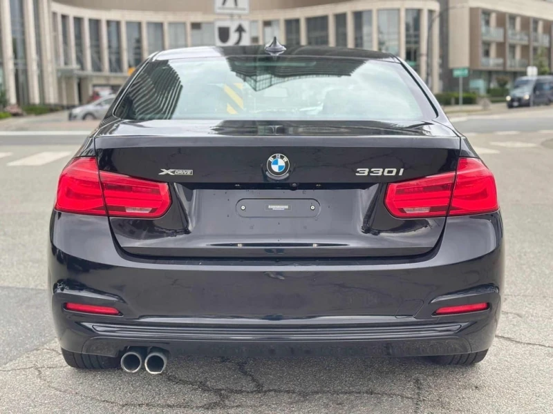 BMW 330 * 330i xDrive * CARFAX * БЕЗ ПЪРВОНАЧАЛНА ВНОСКА, снимка 4 - Автомобили и джипове - 53176344