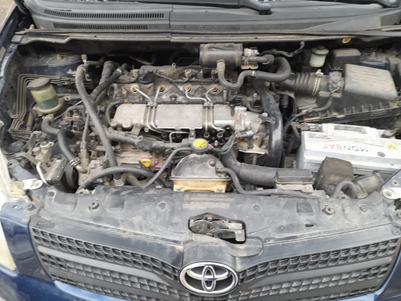 Toyota Corolla verso, снимка 13 - Автомобили и джипове - 53211046