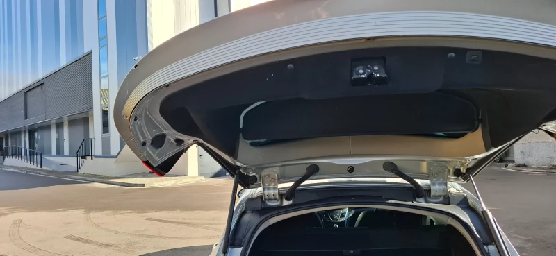 Opel Insignia Спорт турер, снимка 7 - Автомобили и джипове - 53260592