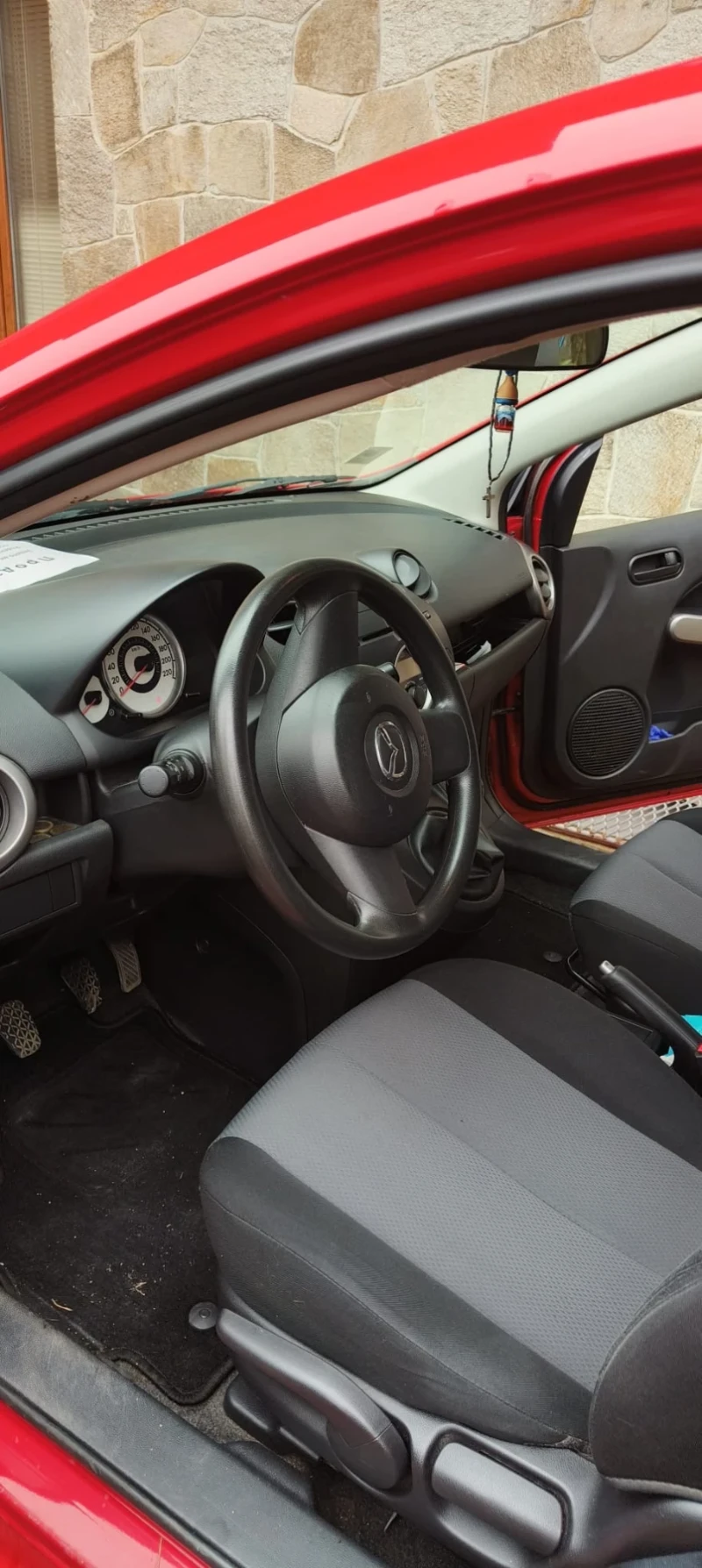 Mazda 2, снимка 7 - Автомобили и джипове - 53406079