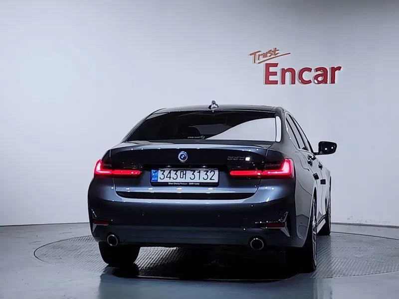 BMW 320 E Luxury, снимка 4 - Автомобили и джипове - 55643070