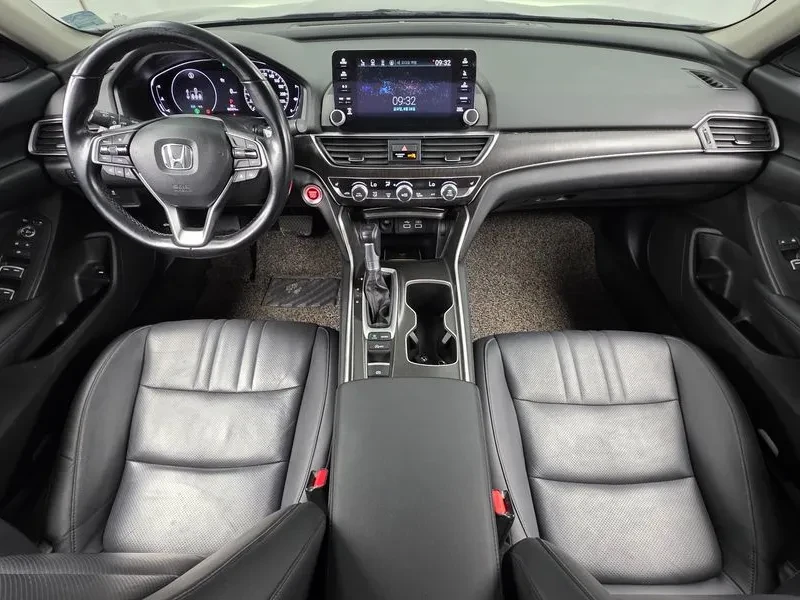 Honda Accord 10Th Generation 1.5 Turbo, снимка 7 - Автомобили и джипове - 55951567