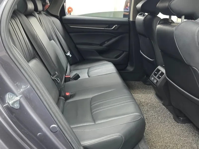 Honda Accord 10Th Generation 1.5 Turbo, снимка 11 - Автомобили и джипове - 55951567