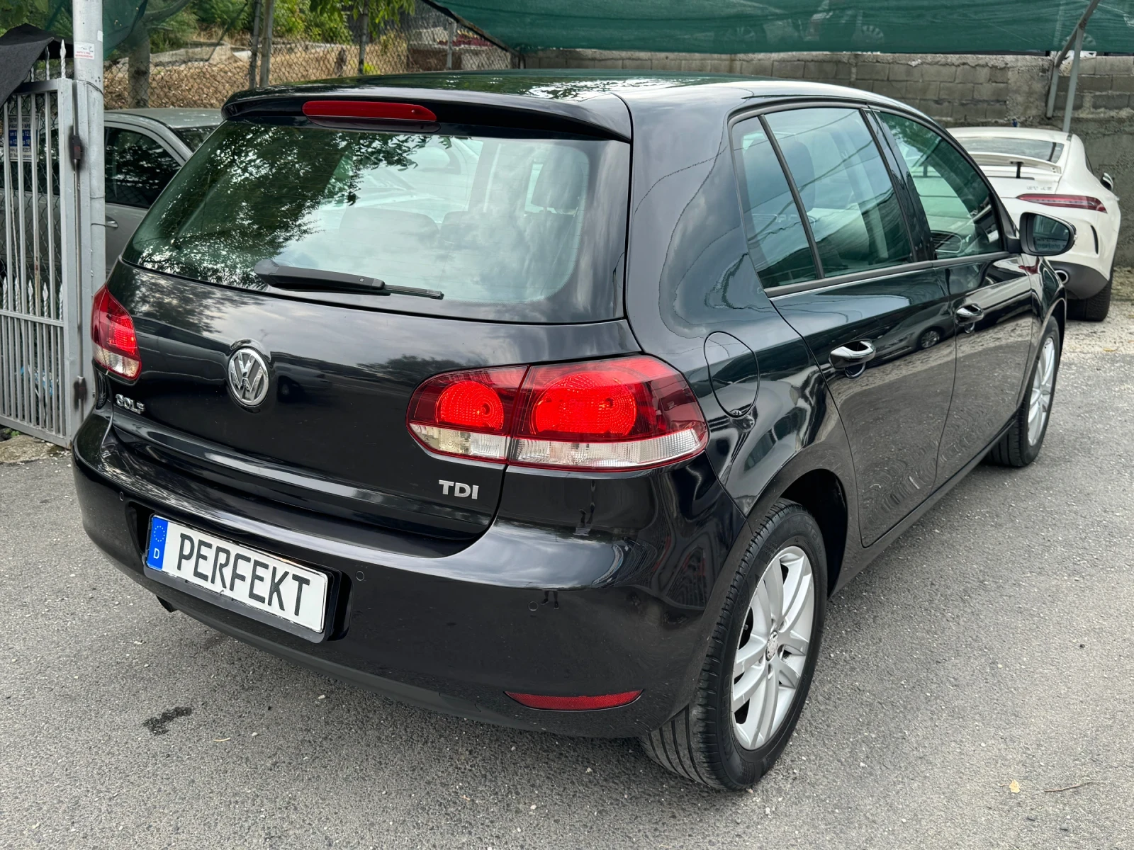 VW Golf 1.6TDI Highline - изображение 4