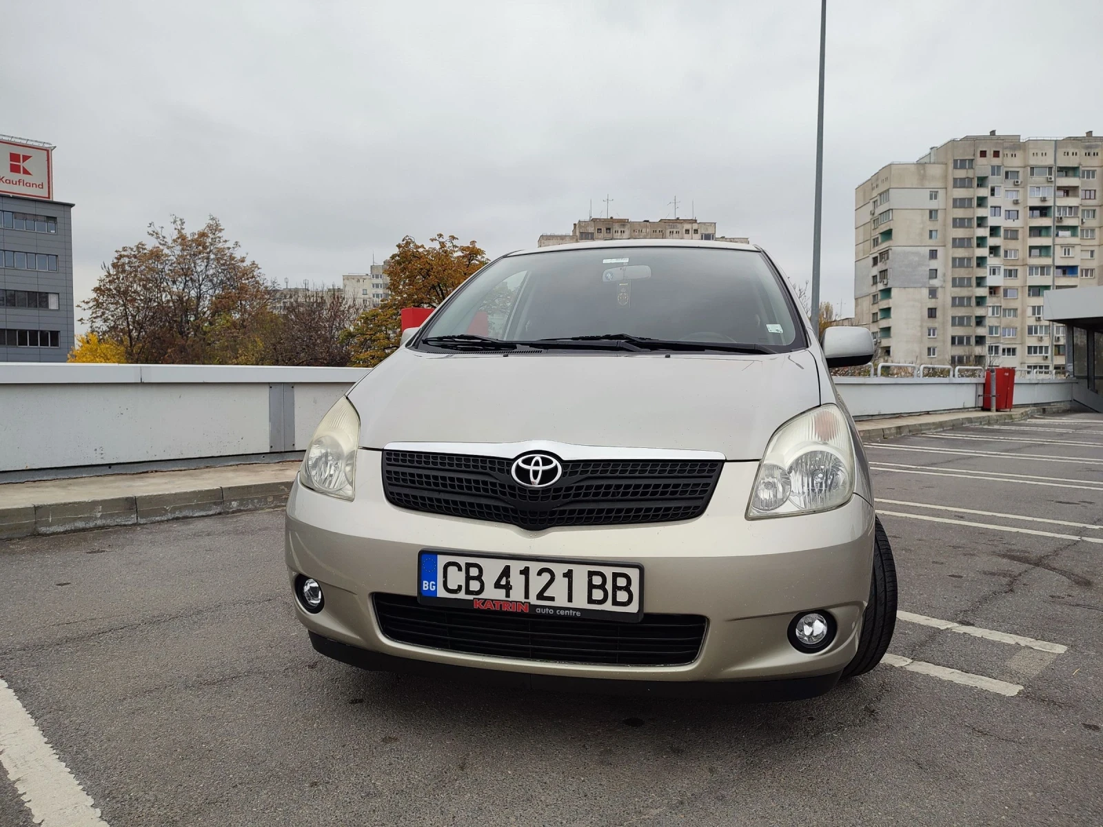 Toyota Corolla Corolla Verso 1.6 - изображение 4