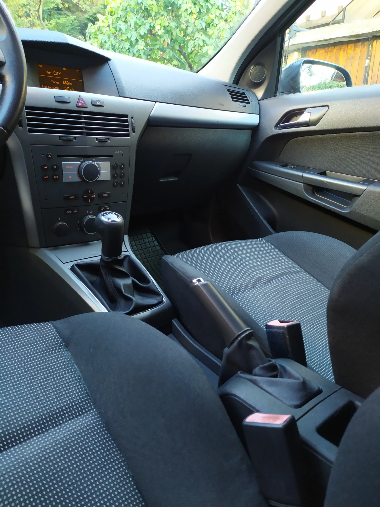 Opel Astra 1.6 Twinport - изображение 8