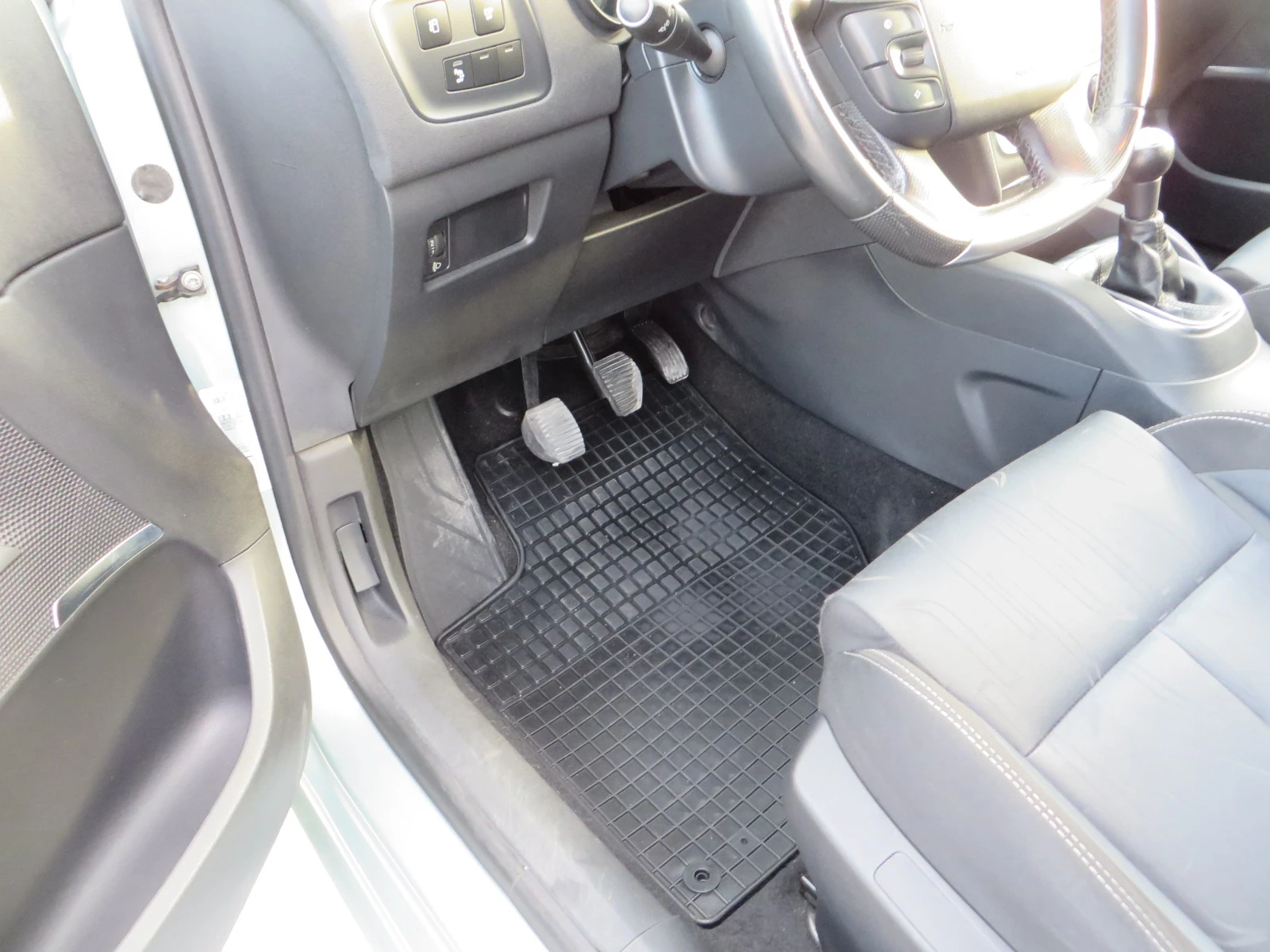 Citroen C4 1.6HDI - изображение 7