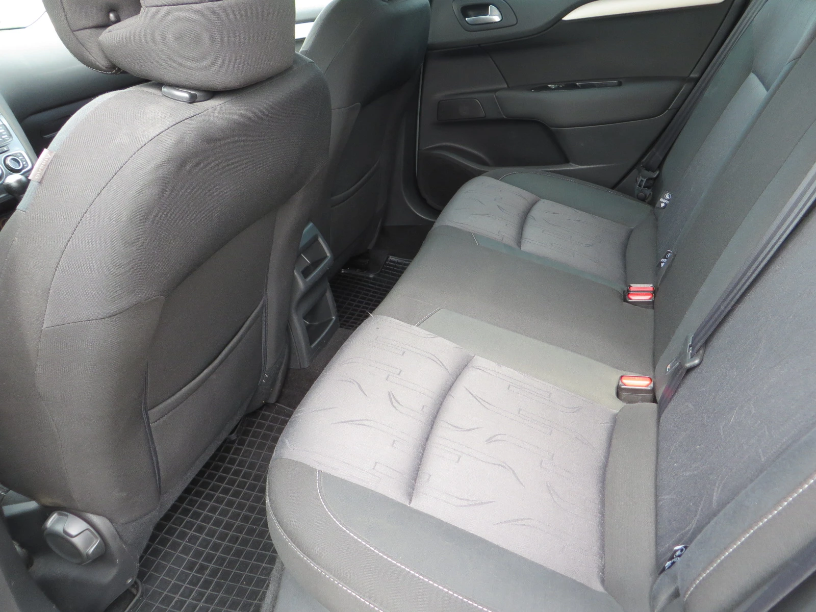 Citroen C4 1.6HDI - изображение 10