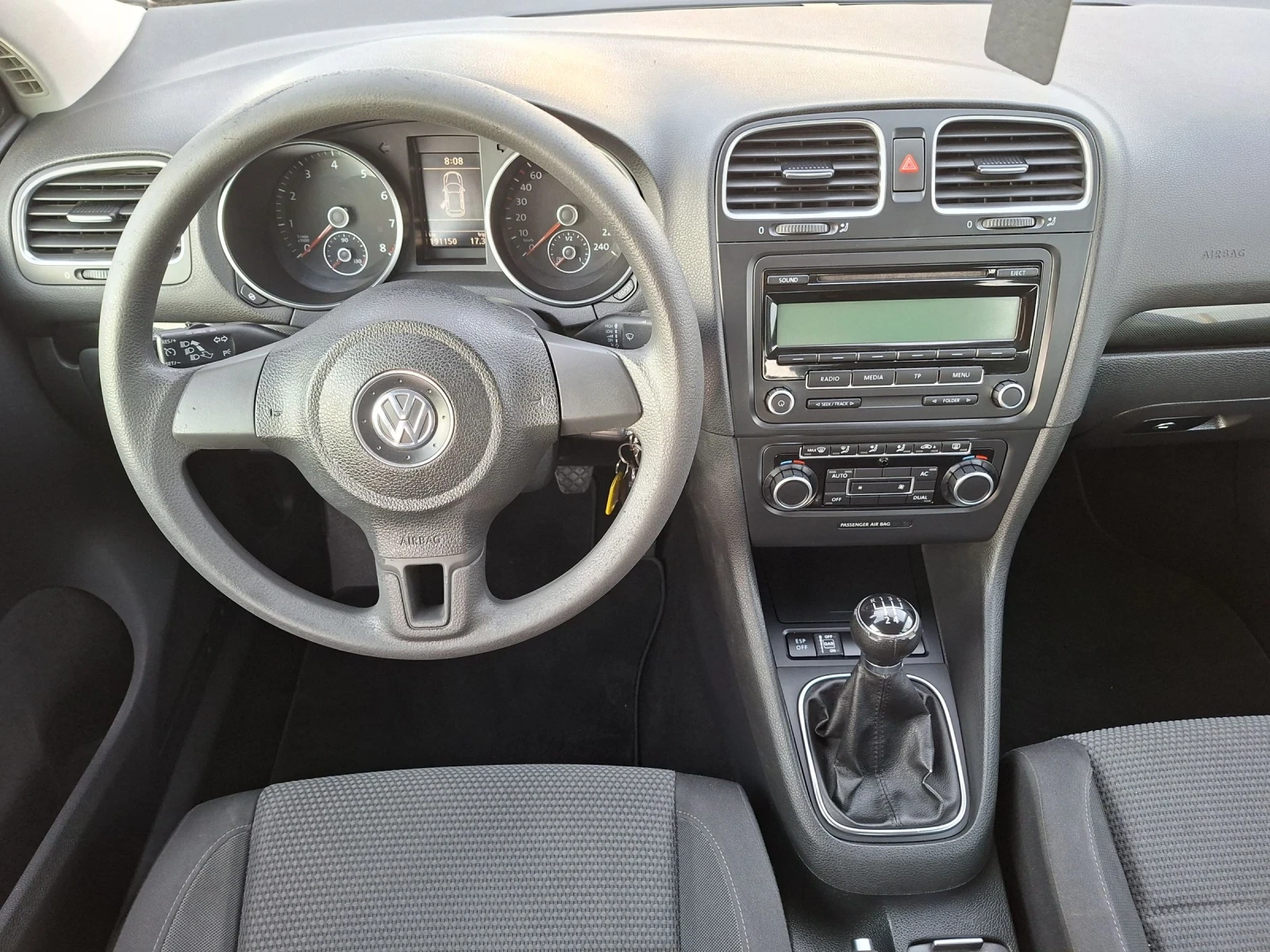 VW Golf 1, 6i-102kc+ GPL - изображение 9