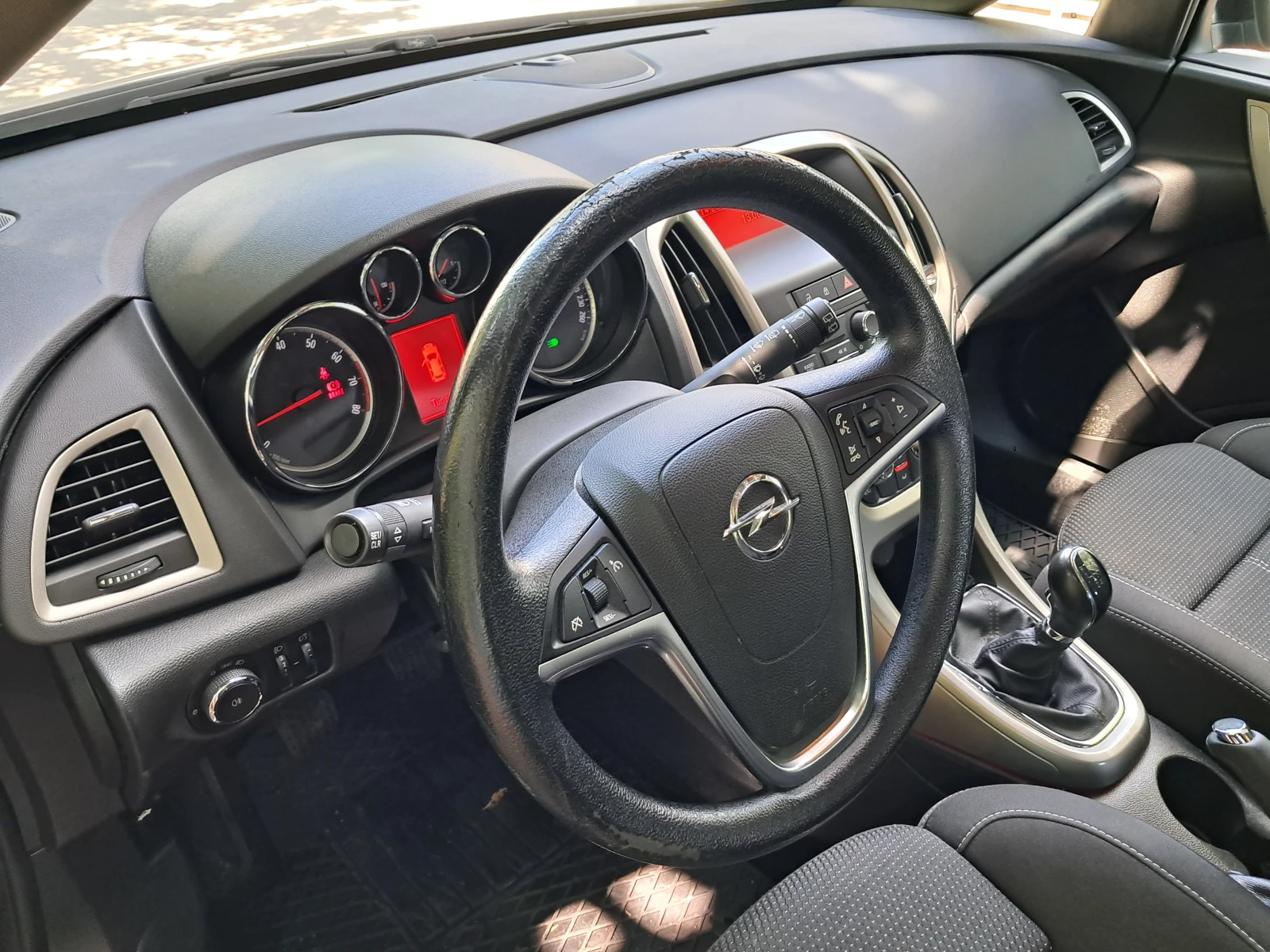 Opel Astra J - изображение 5