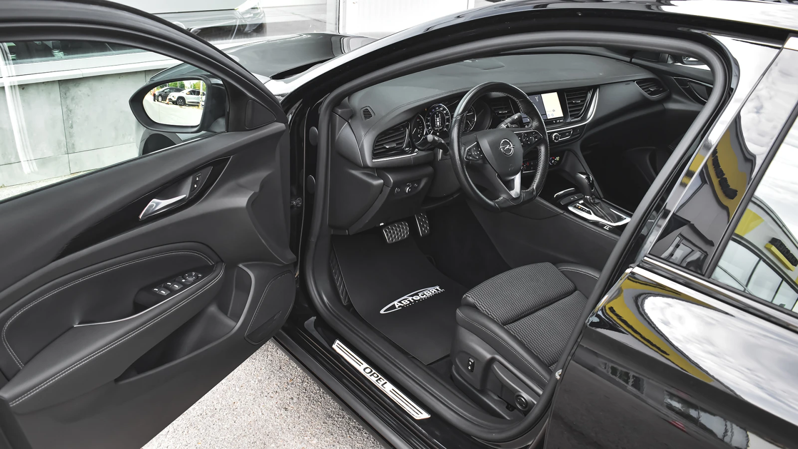 Opel Insignia Grand Sport 2.0d Innovation 4x4 Automatic - изображение 8