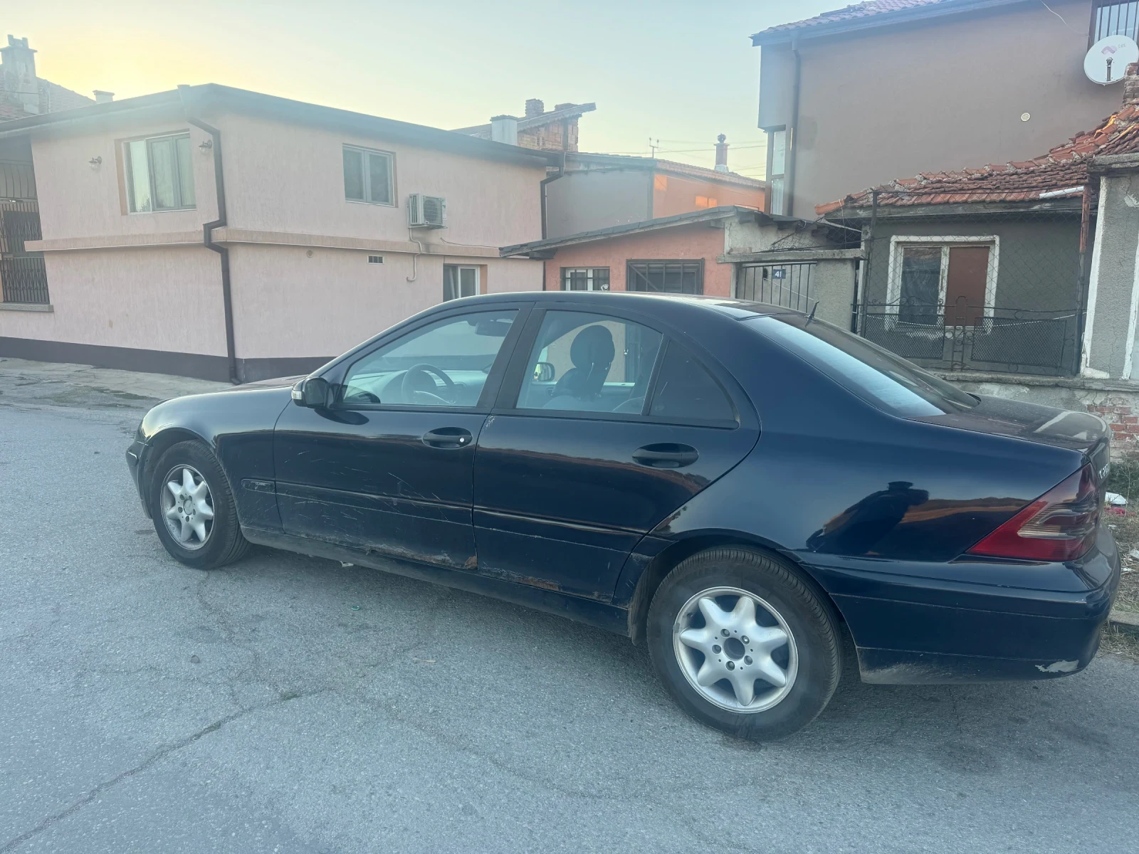 Mercedes-Benz C 200 | Mobile.bg   4