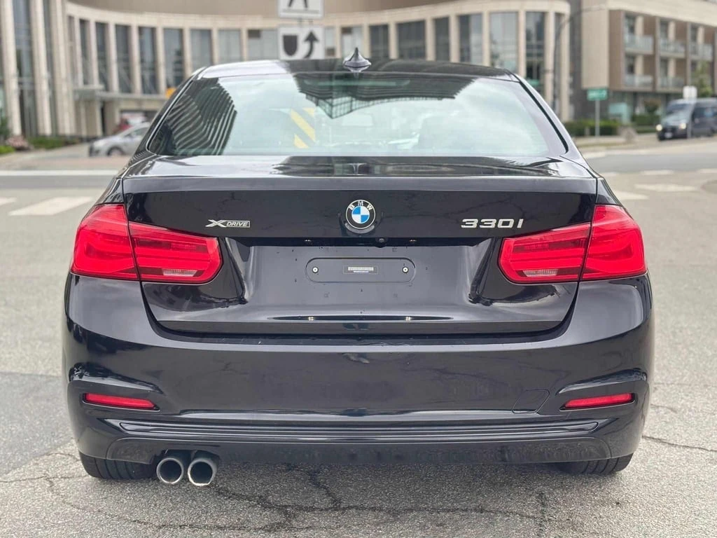 BMW 330 * 330i xDrive * CARFAX * БЕЗ ПЪРВОНАЧАЛНА ВНОСКА - изображение 4