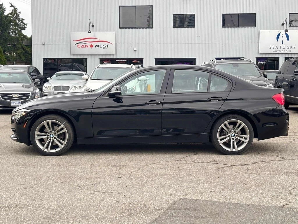 BMW 330 * 330i xDrive * CARFAX * БЕЗ ПЪРВОНАЧАЛНА ВНОСКА - изображение 2