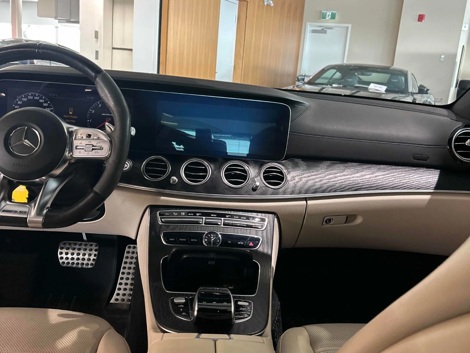 Mercedes-Benz E 53 AMG 4MATIC � ����������� & ���� ������  | Mobile.bg � ����������� 8