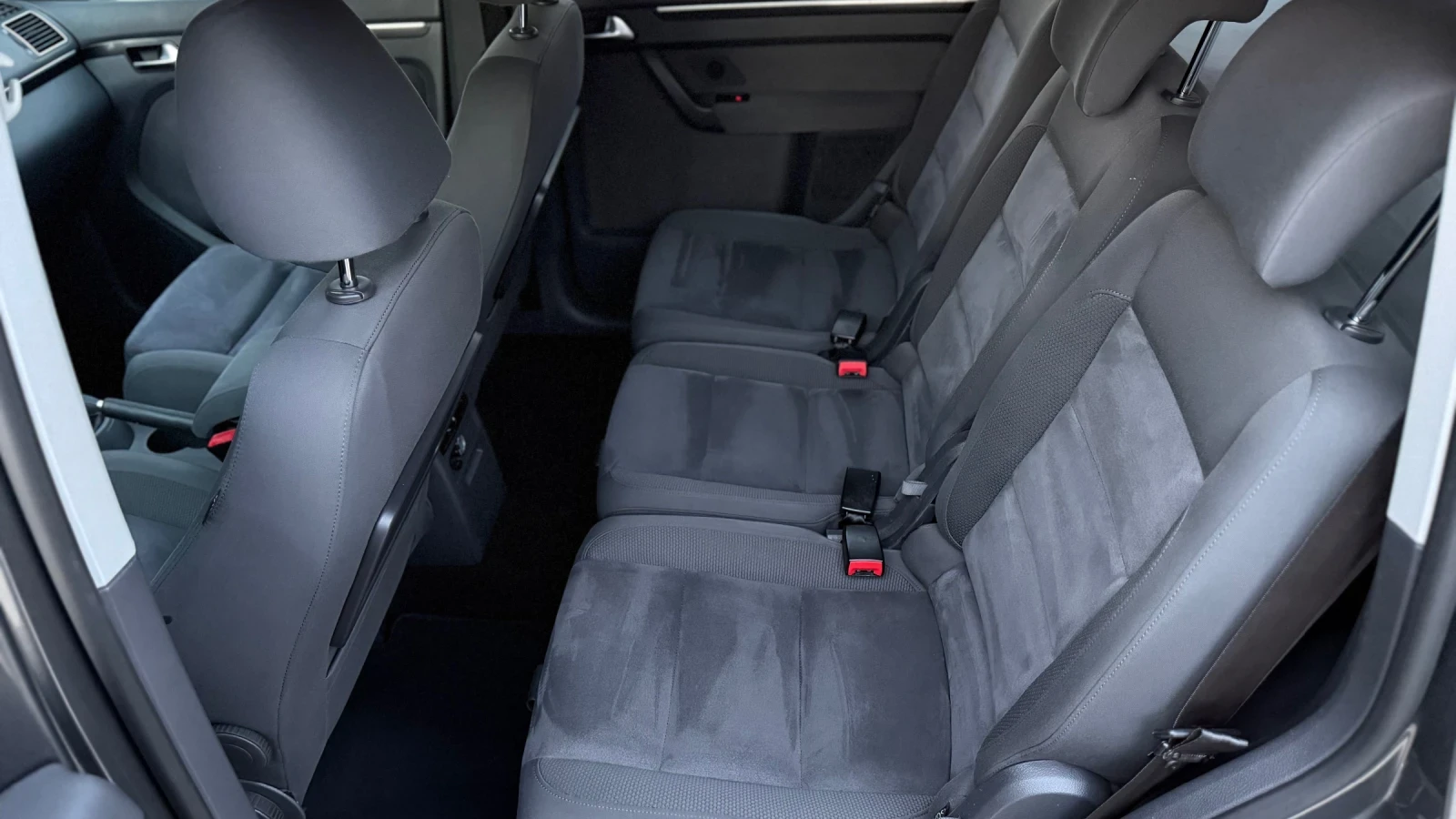 VW Touran HIGHLINE , снимка 14 - Автомобили и джипове - 53849876