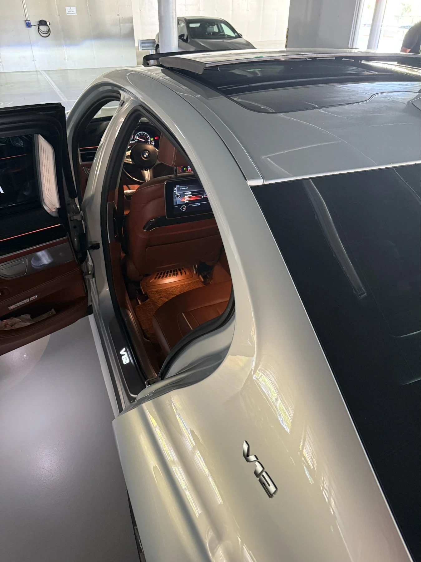 BMW 760 BMW 760 M760Li Drive/LASER/Night/Sky Loung/Bowers&, снимка 6 - Автомобили и джипове - 54454956