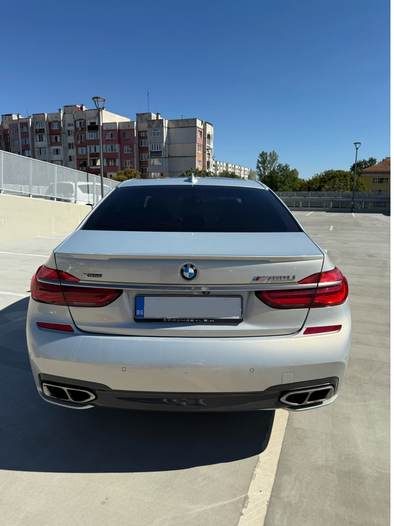 BMW 760 BMW 760 M760Li Drive/LASER/Night/Sky Loung/Bowers&, снимка 2 - Автомобили и джипове - 54454956