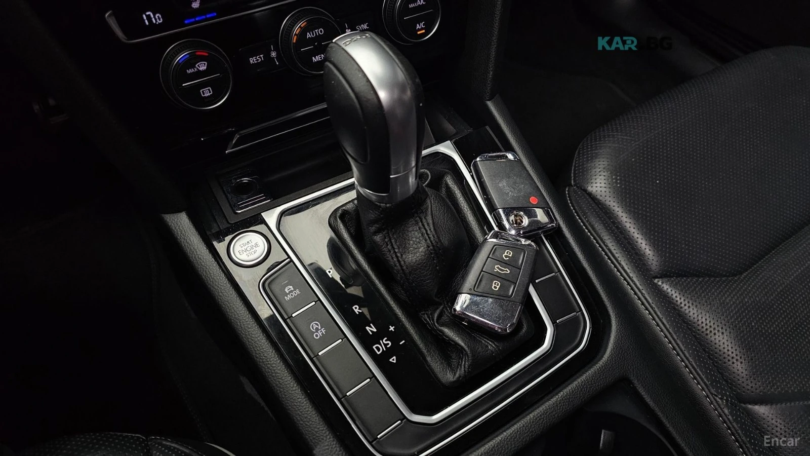 VW Arteon 2.0 PREMIUM* КОЖА* ПОДГРЕВ* НАВИ* ОБДУХВ* LANE AS , снимка 9 - Автомобили и джипове - 54852412