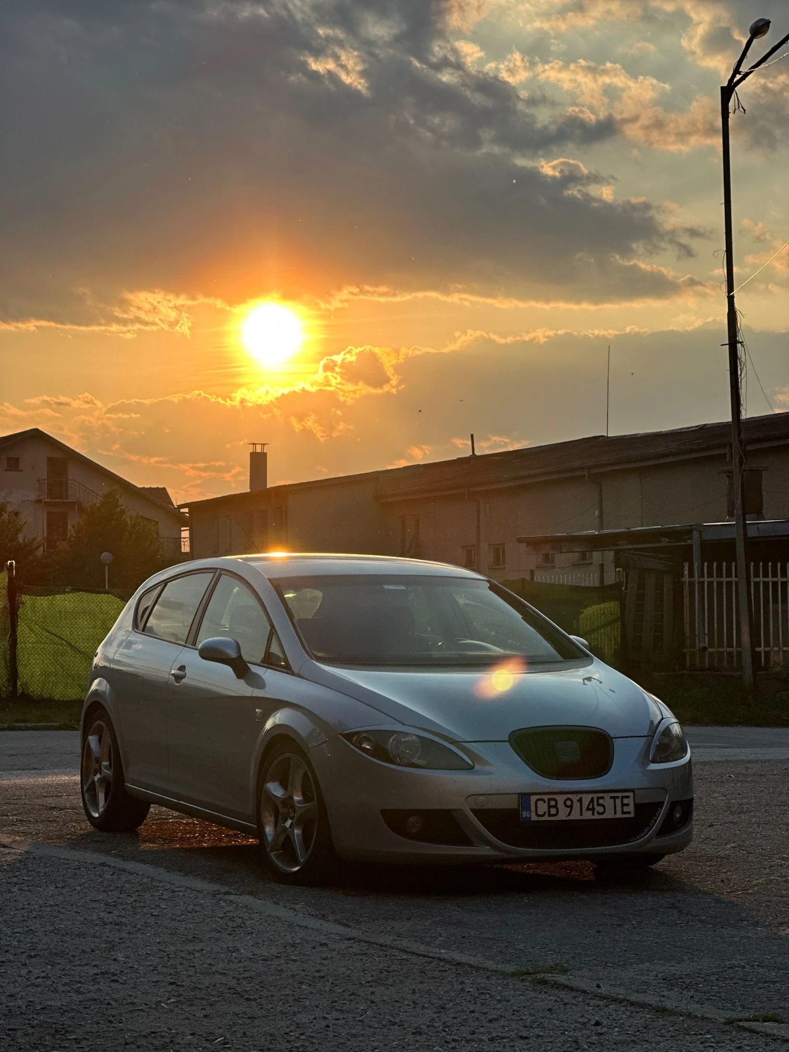 Seat Leon 2.0 TDI, снимка 5 - Автомобили и джипове - 55185525