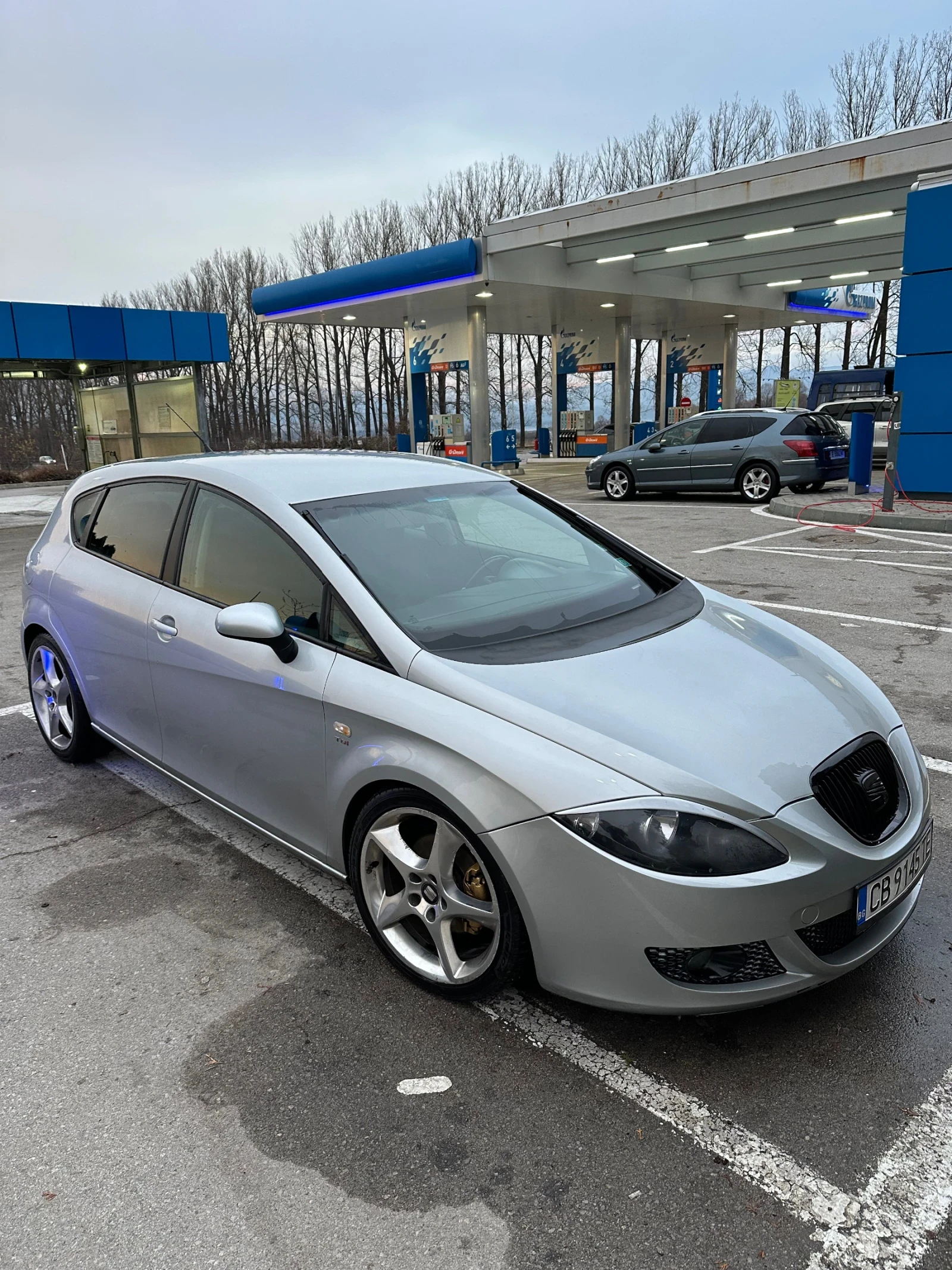 Seat Leon 2.0 TDI, снимка 2 - Автомобили и джипове - 55185525
