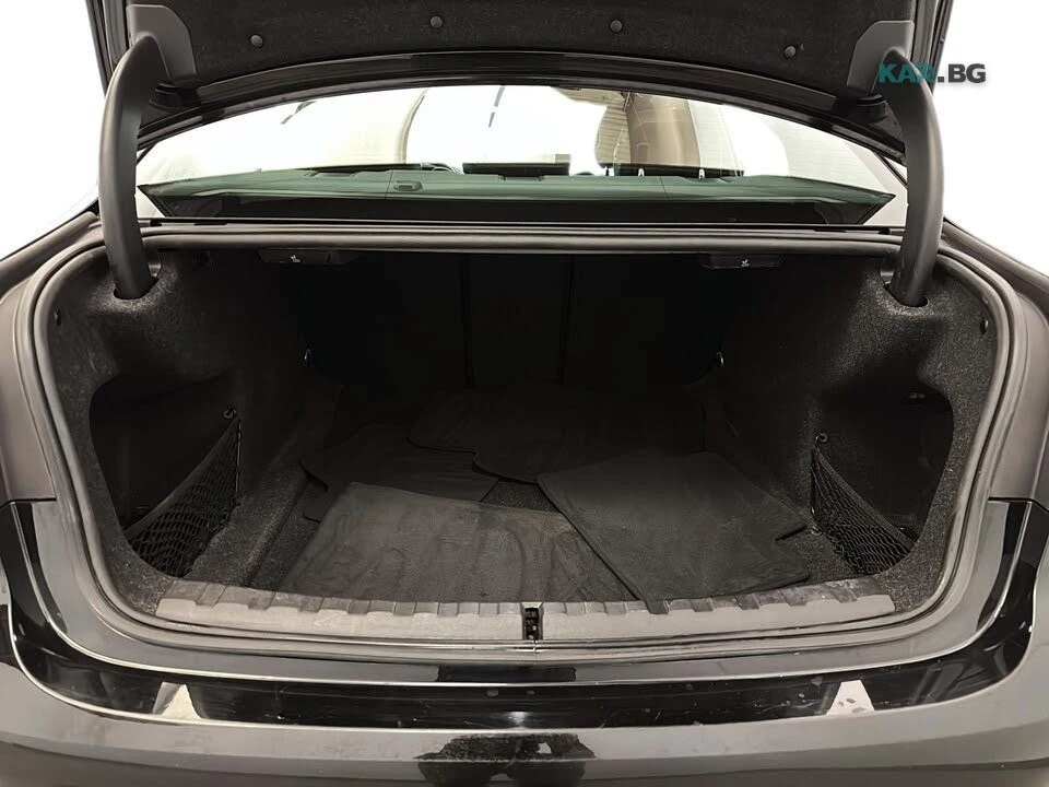 BMW 330 * xDrive * PANO * Автокредит * (Цена до България), снимка 8 - Автомобили и джипове - 55186380