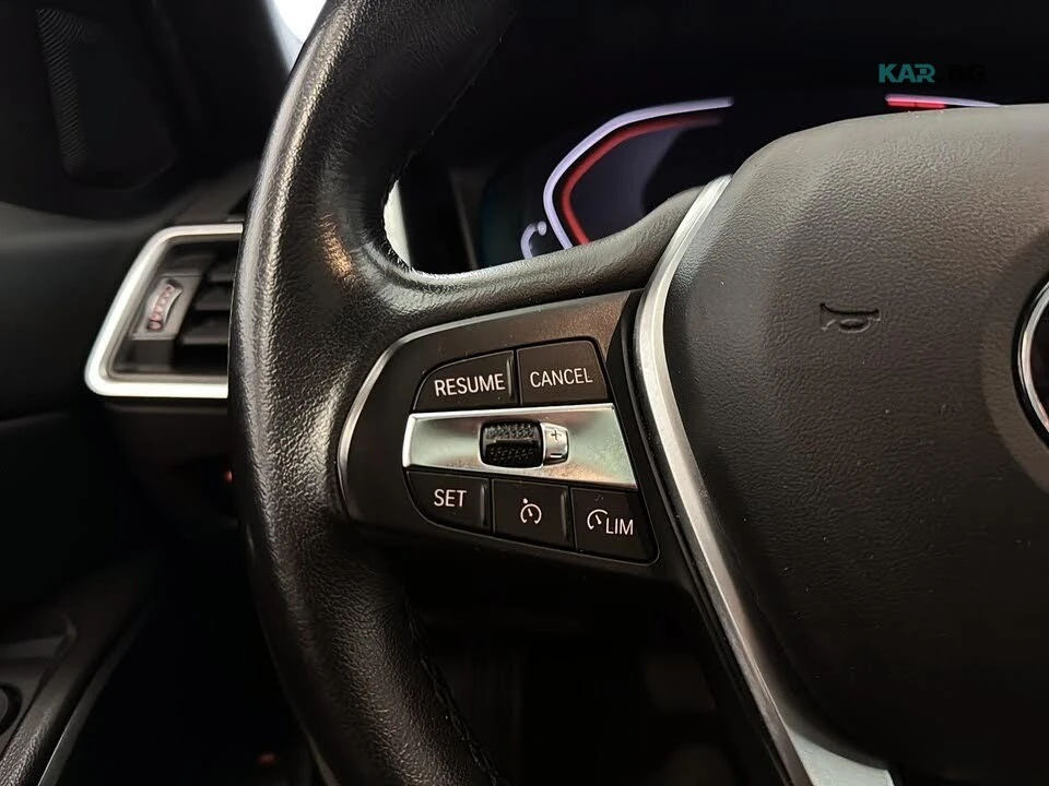 BMW 330 * xDrive * PANO * Автокредит * (Цена до България), снимка 10 - Автомобили и джипове - 55186380