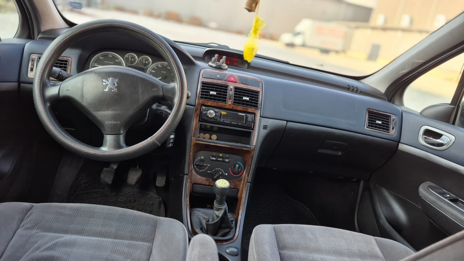 Peugeot 307 1.4 HDI/Клима, снимка 10 - Автомобили и джипове - 55610013