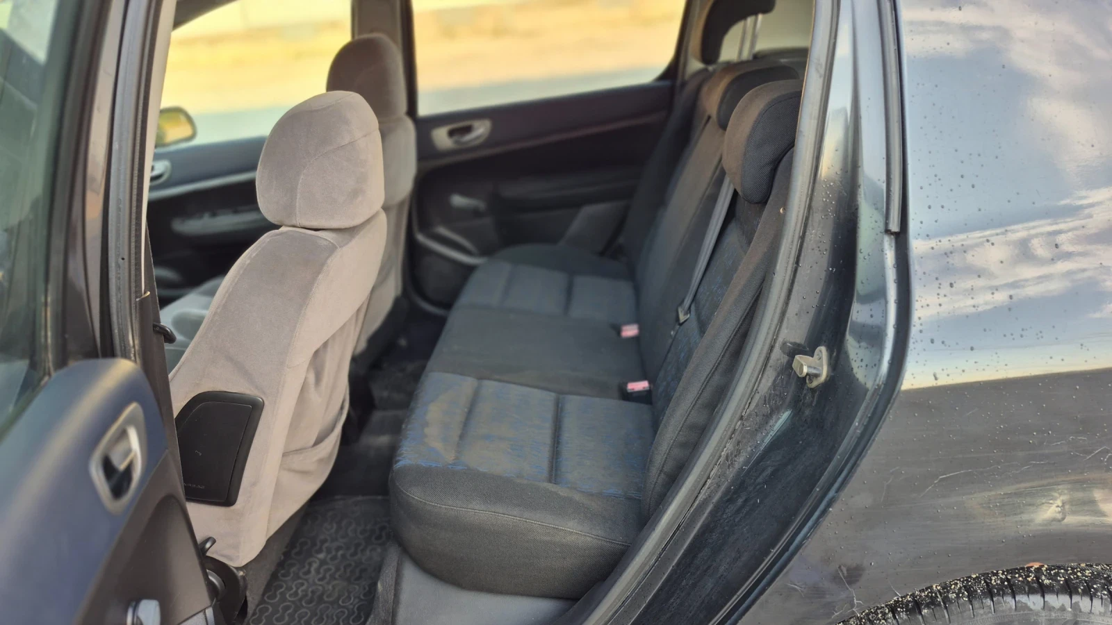 Peugeot 307 1.4 HDI/Клима, снимка 9 - Автомобили и джипове - 55610013