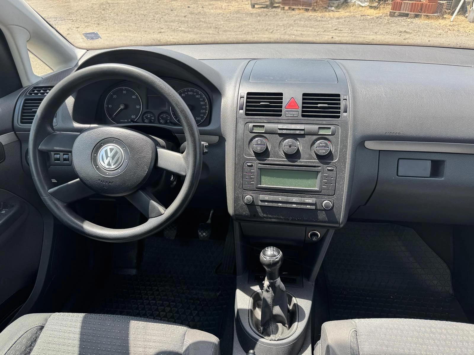 VW Touran 6+ 1, снимка 10 - Автомобили и джипове - 56198699