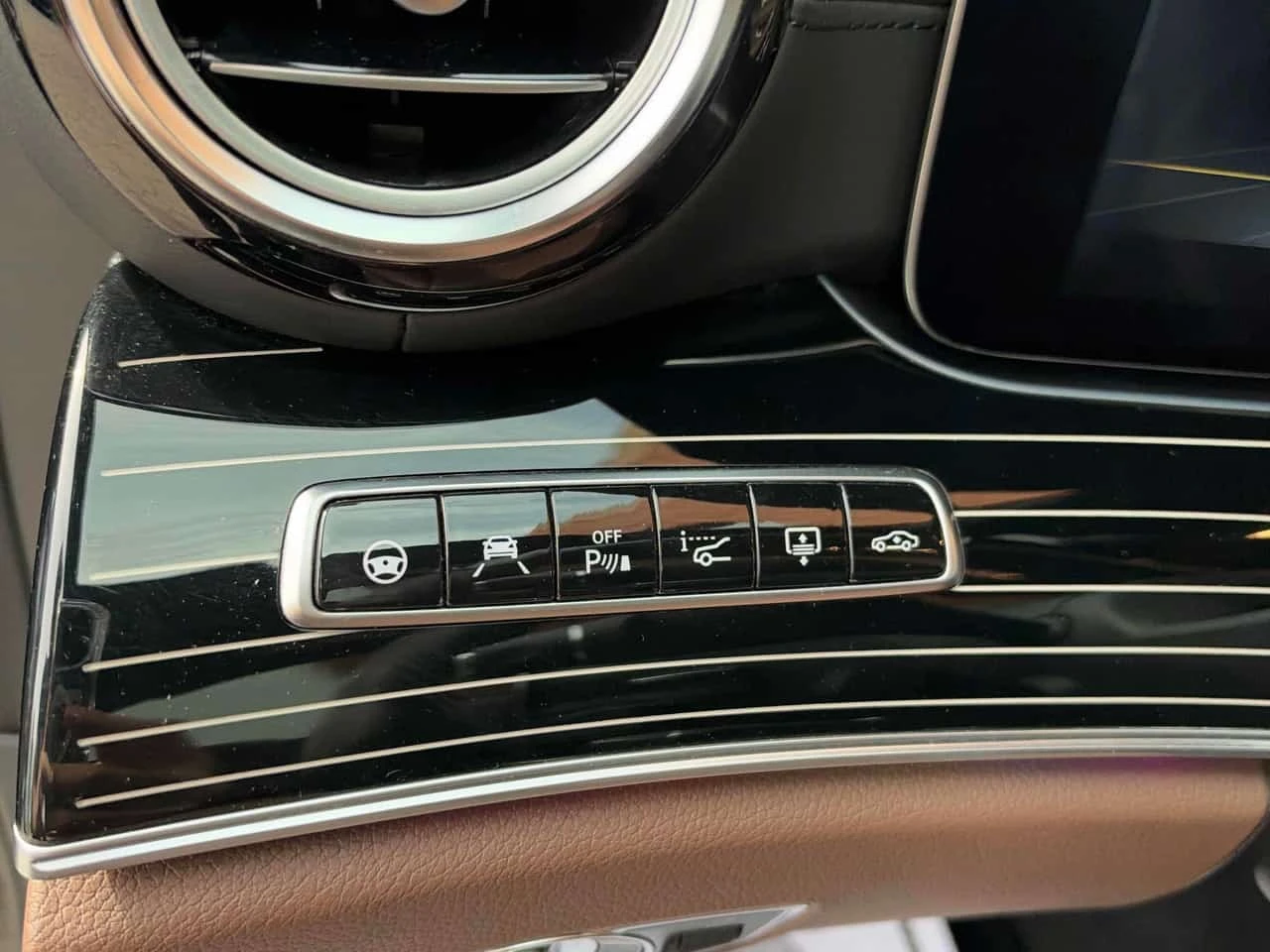 Mercedes-Benz E 63 AMG S  CARFAX | Mobile.bg � ����������� 11