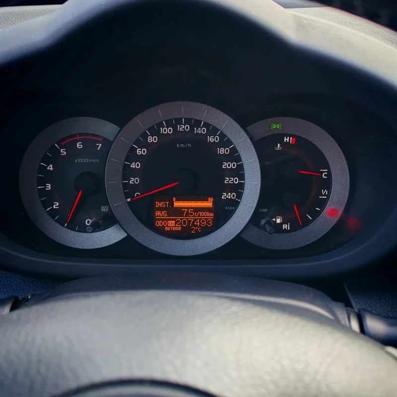 Toyota Rav4 d4d 2.2, 6 СКОРОСТИ, 4х4, ОБСЛУЖЕНА+ РЕГИСТРАЦИЯ, снимка 13 - Автомобили и джипове - 53046653