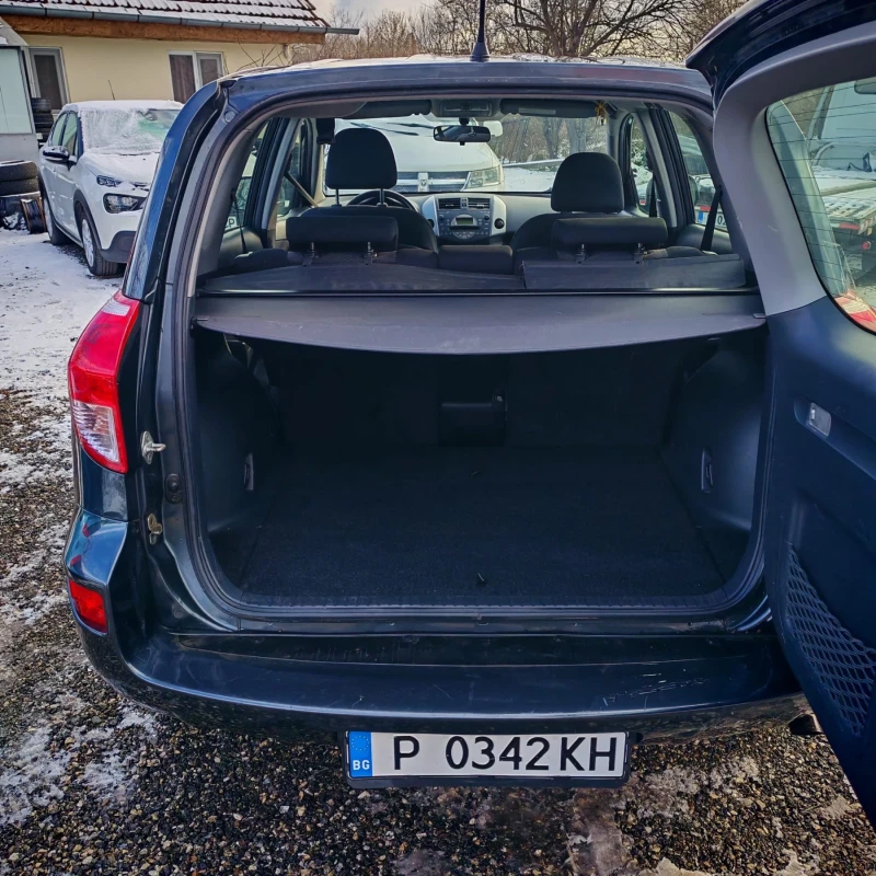 Toyota Rav4 d4d 2.2, 6 СКОРОСТИ, 4х4, ОБСЛУЖЕНА+ РЕГИСТРАЦИЯ, снимка 8 - Автомобили и джипове - 53046653